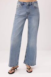 Farmerke TWOSS26JE00151 - plava