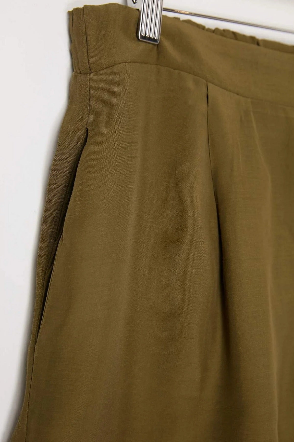 Šorts TBBSS26AP00034 - khaki [djesi-src-424e7e83da73cfc55d2b3226edba0c806aea2aa614fdd7f18cfdbb1e28b22f7e]