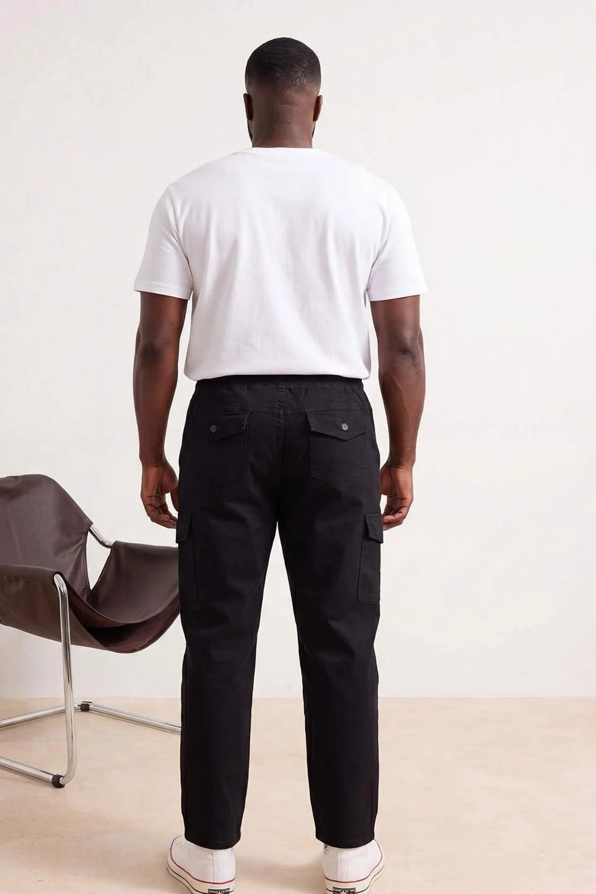 Pantalone TMNSS26AR00006 - crna [djesi-src-c1a776770812b701b0578d71a321a731345eef92812c7c7bd794bfccbe8569ec]