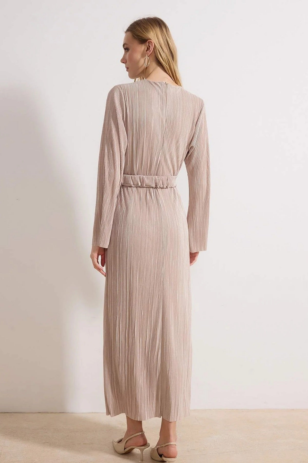 Haljine TCTSS24EB00154 - Zlatna [djesi-src-09da08b73abef3762200cc4c3096ef725d2341372920037093f8591083f0099a]