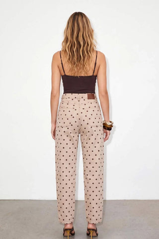 Pantalone TDRSS26PL00063 - bež [djesi-src-aa5391c390eab7d025e3a1314f922f5bf5ea573ead5d5ebcd4aadf3e949230c3]