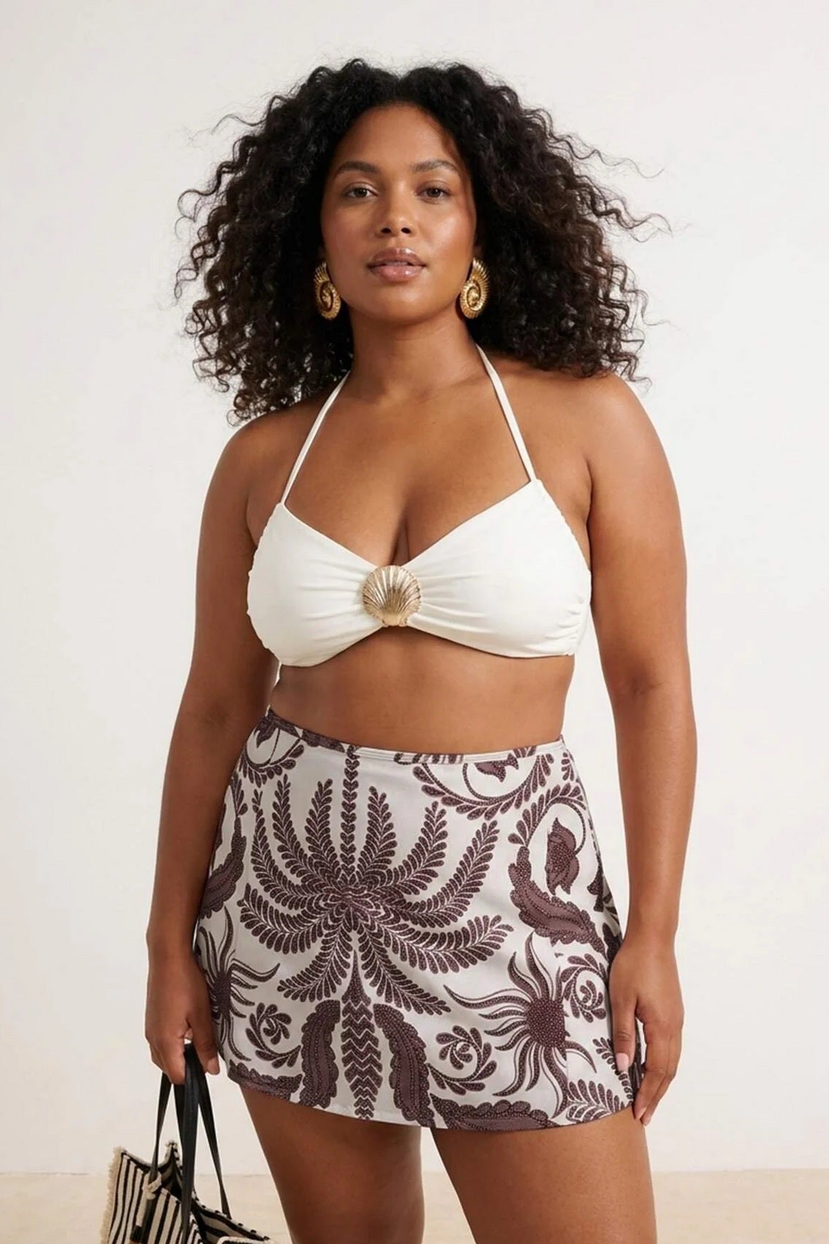 Donji dio bikinija TBBSS23CR00015 - braon [djesi-src-df7070c7bd3d7e7bd35a996261c28d59c9f5cc673fee0915f39bb7d4ab67dfe6]
