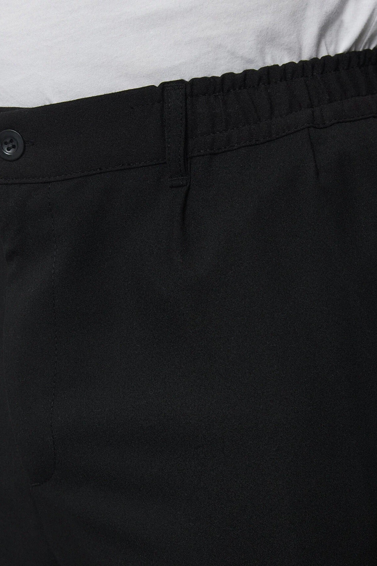 Pantalone TMNAW25AR00000 - crna [djesi-src-d1624bab760e1a859336306acb00a4ac0d1f58221eeef039bc8a659df58d945a]