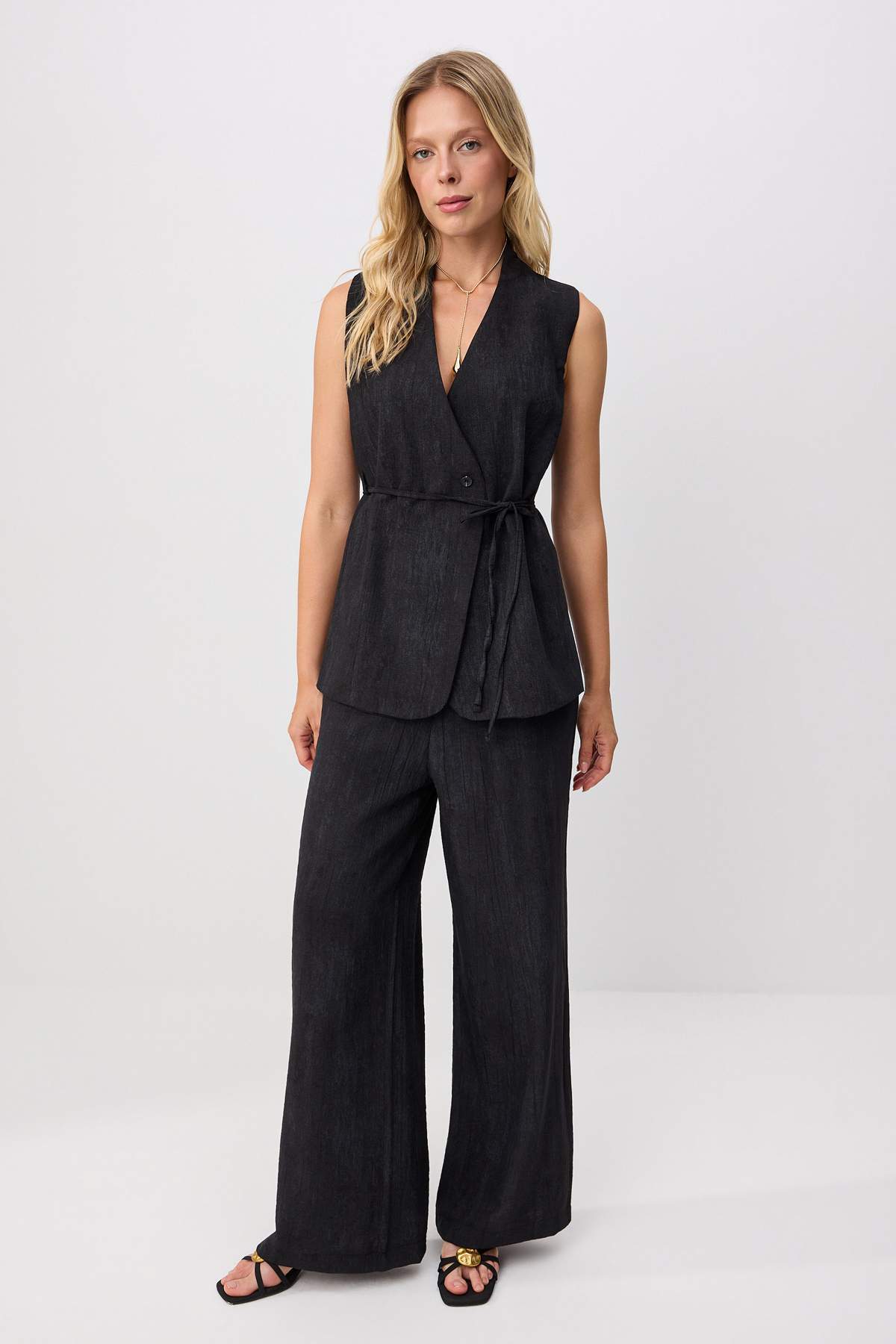 Pantalone TWOSS26AU00274 - crna