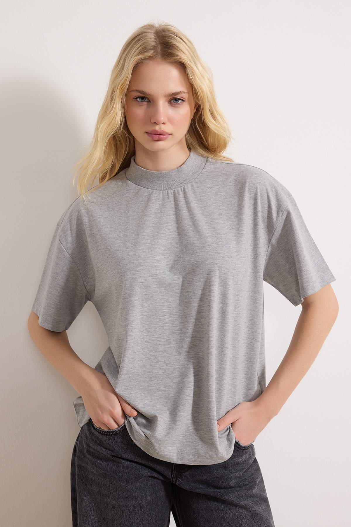 Majice TWOSS24TS00074 - siva [djesi-src-44f9976ce14cc56cb12f268833fcb0403a9fa026b48ad280dff92ec07a8256a9]