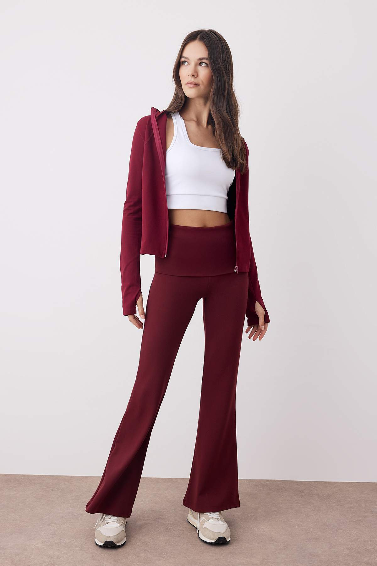 Helanke THMAW26TY00001 - bordo [djesi-src-548f2bfa006615878f85e4295f269d729ff9c57df3ad743328a0227f5488d382]