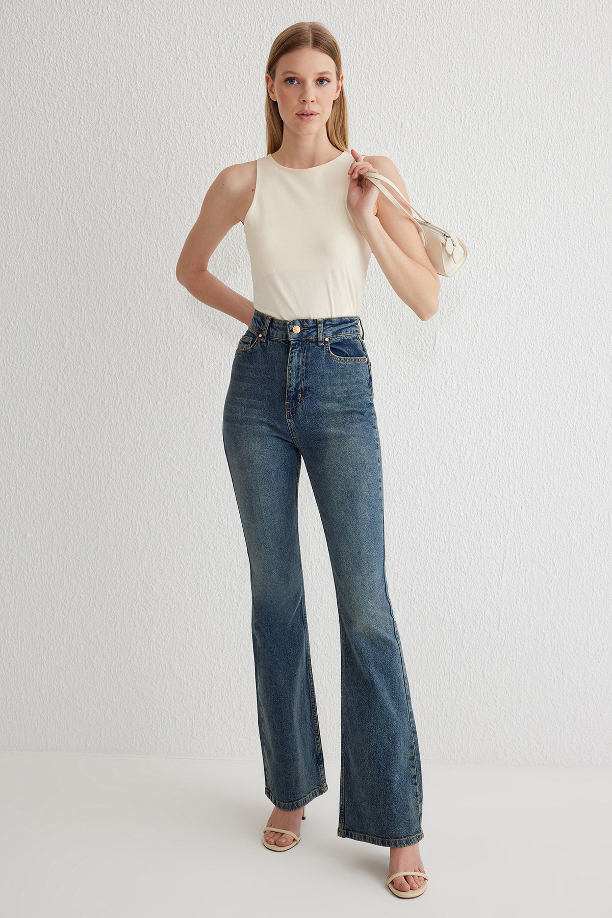 Farmerke TWOSS25JE00101 - plava
