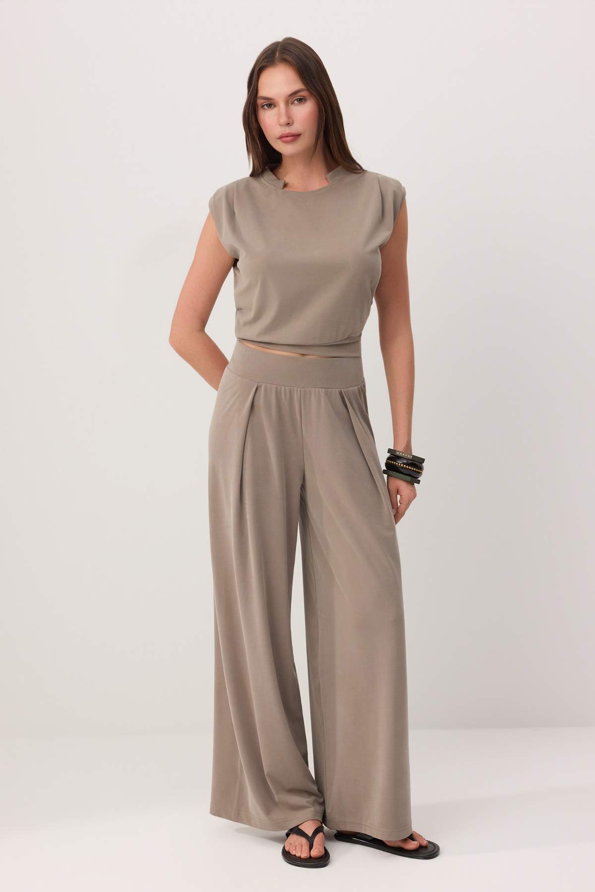 Kompleti TWOSS26AU00154 - khaki