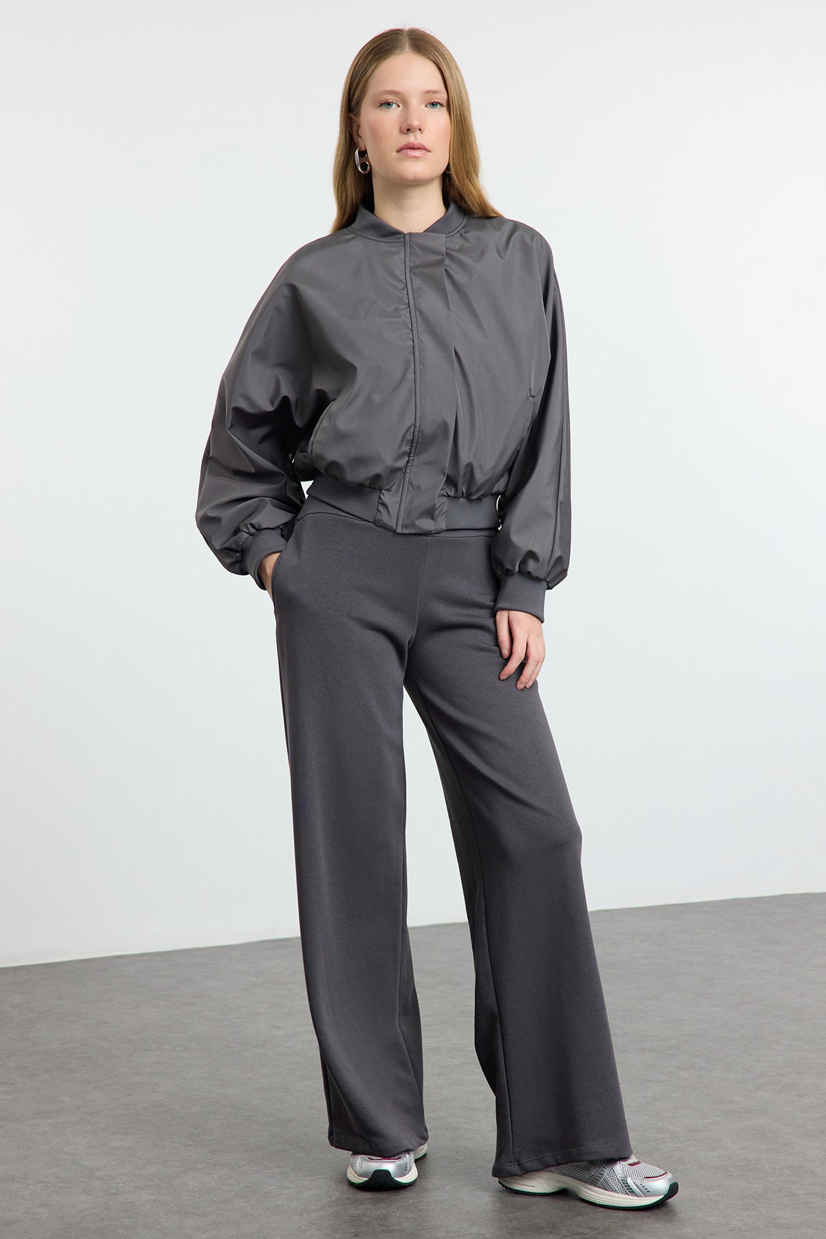 Pantalone TWOAW25PL00026 - siva 2 [djesi-src-7806c1e1bfc3c425440947faa05bc0e817a0f28860312124bc36596aafe23cab]