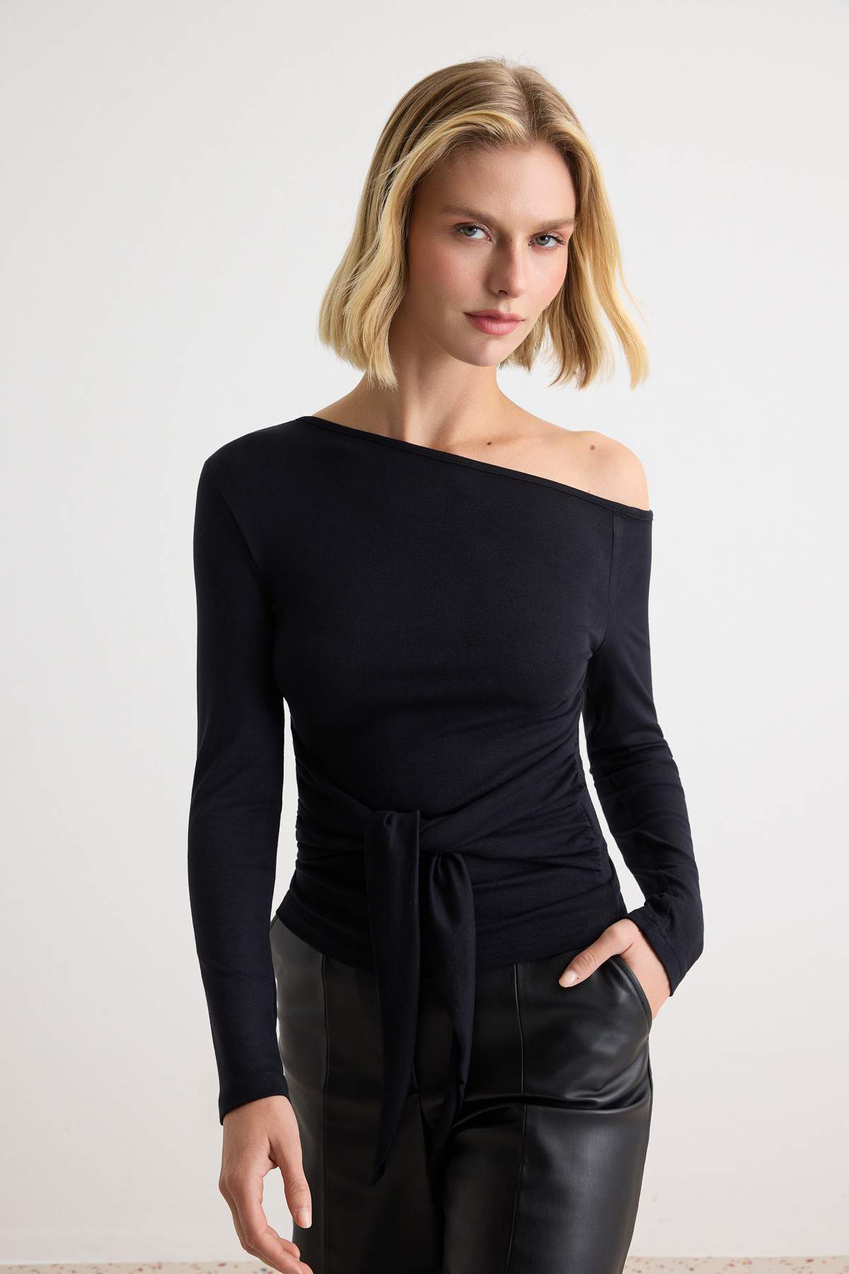 Bluze TWOAW27BZ00103 - crna