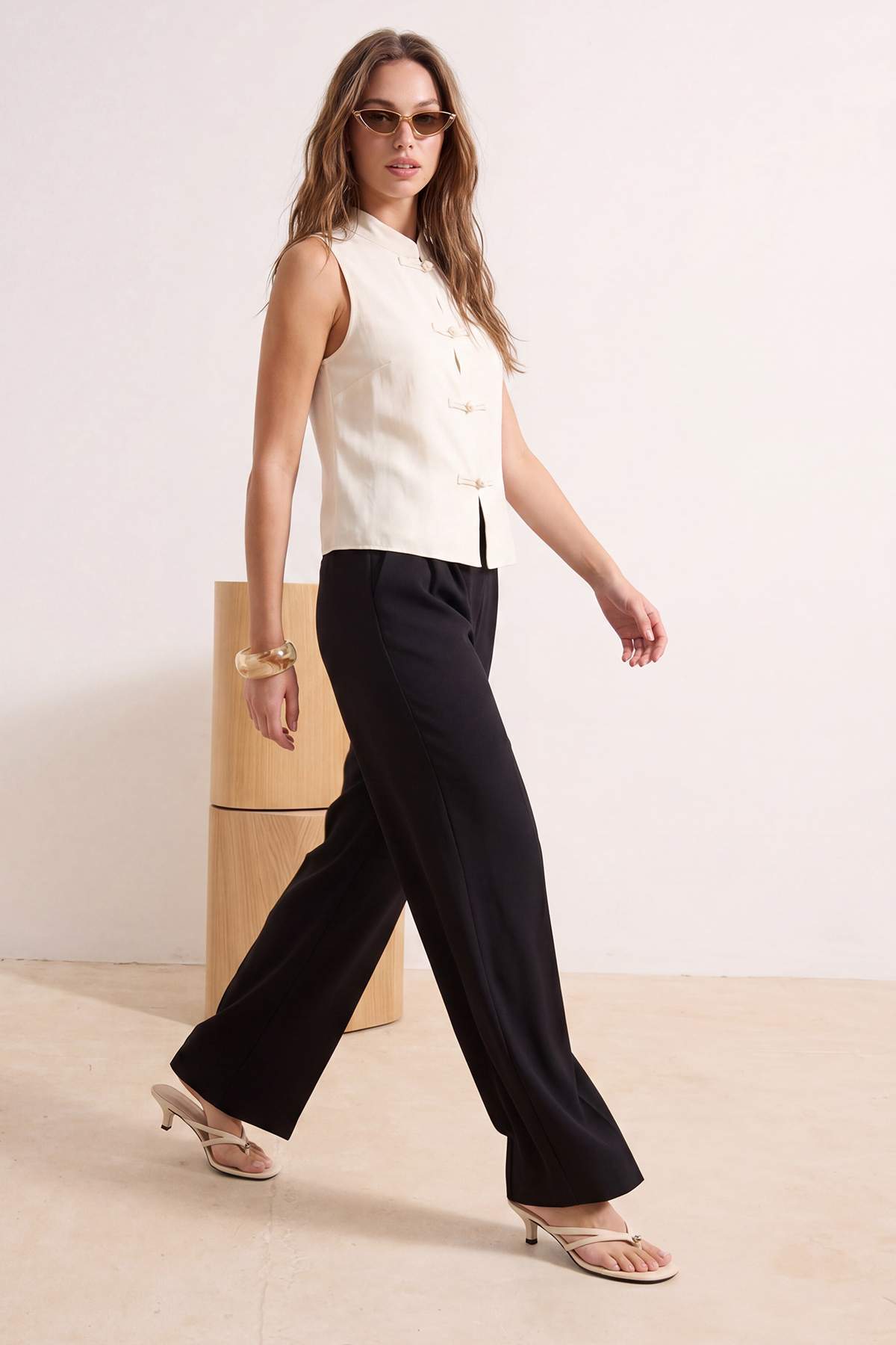 Pantalone TWOAW25PL00109 - crna [djesi-src-b4b687b0944ba4b40ffd6b892fd2b4e3bd838623ca03bb727f51de26ee9c2124]