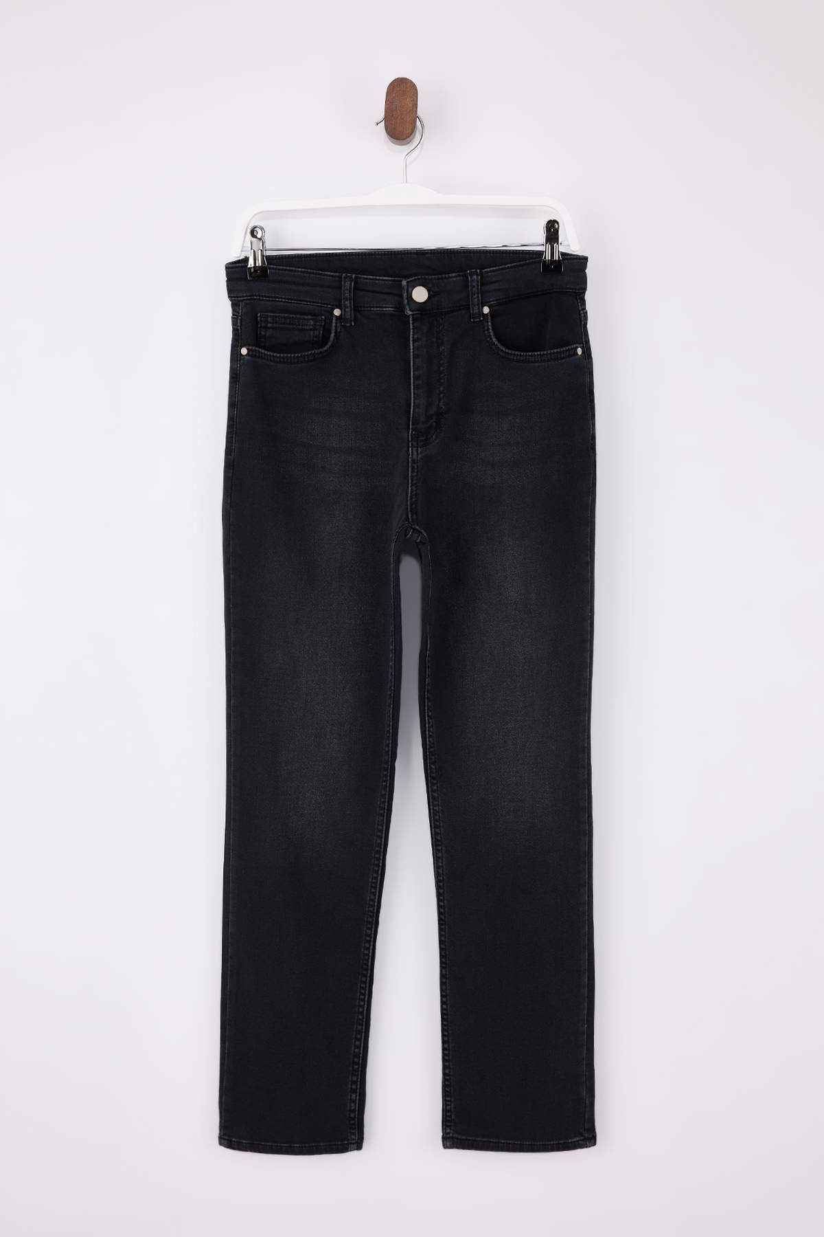 Farmerke TWOSS26JE00104 - crna