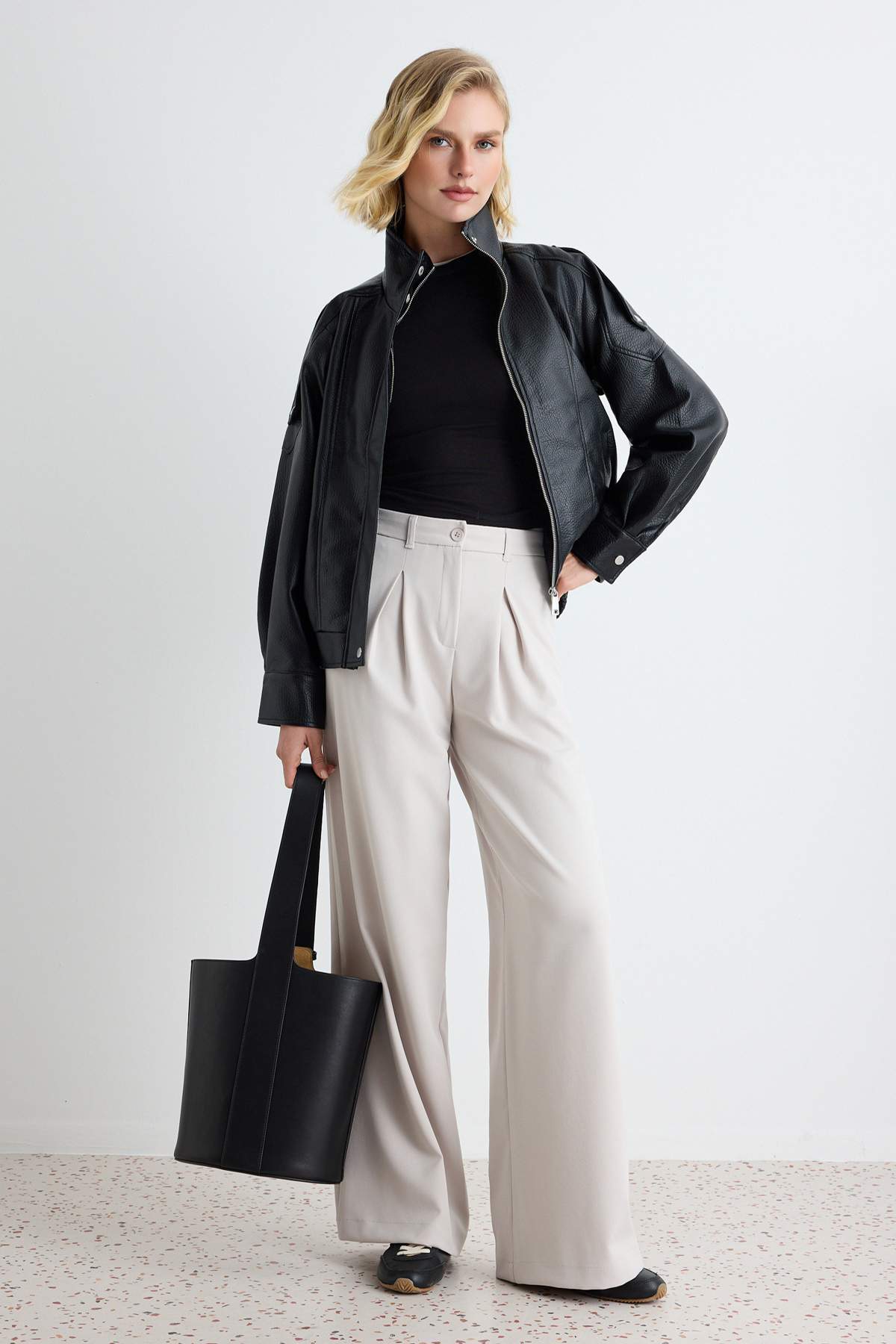 Pantalone TWOAW27PL00035 - bež [djesi-src-67474c20e44356ce3ad59e3b2a5b9d2b9ec6c49320bcf325661fd097726d7d4d]