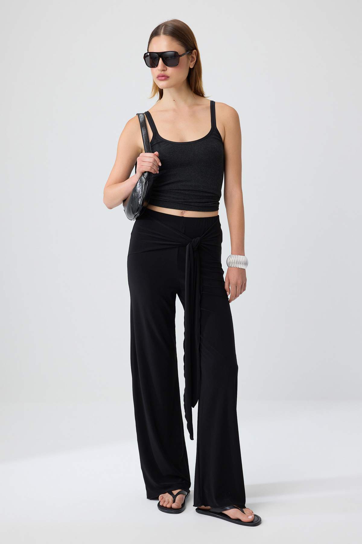 Pantalone TWOSS26PL00244 - crna [djesi-src-1eb40ed93783a9139cf37334e7c41907f2edd8345582a1768f6d17971f5a9a34]