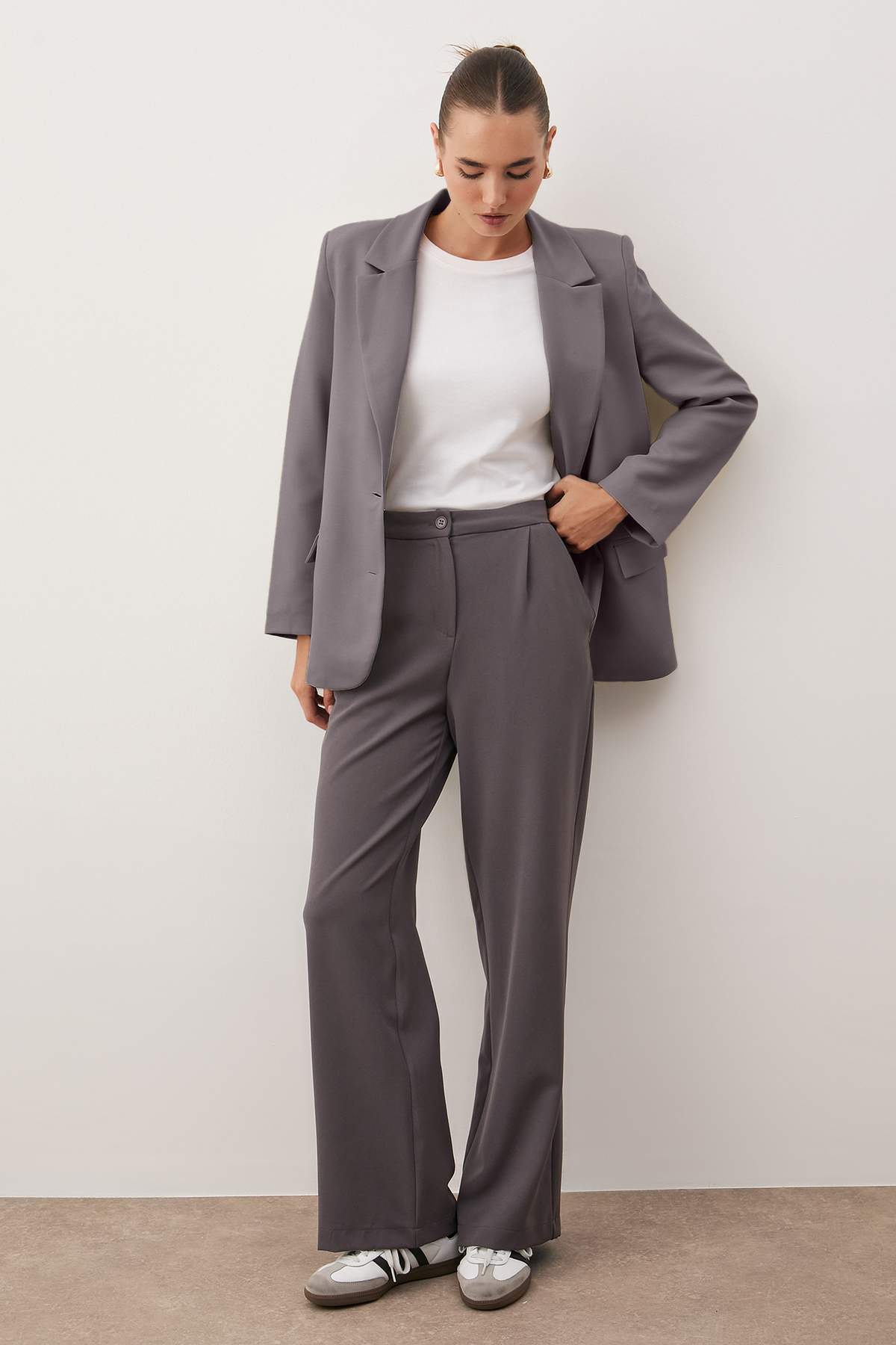 Pantalone TWOAW22PL0139 - siva [djesi-src-c2dd2f13480c2c839ee50eeca51aa4d67300743afeb3d5b067559d1195d62896]