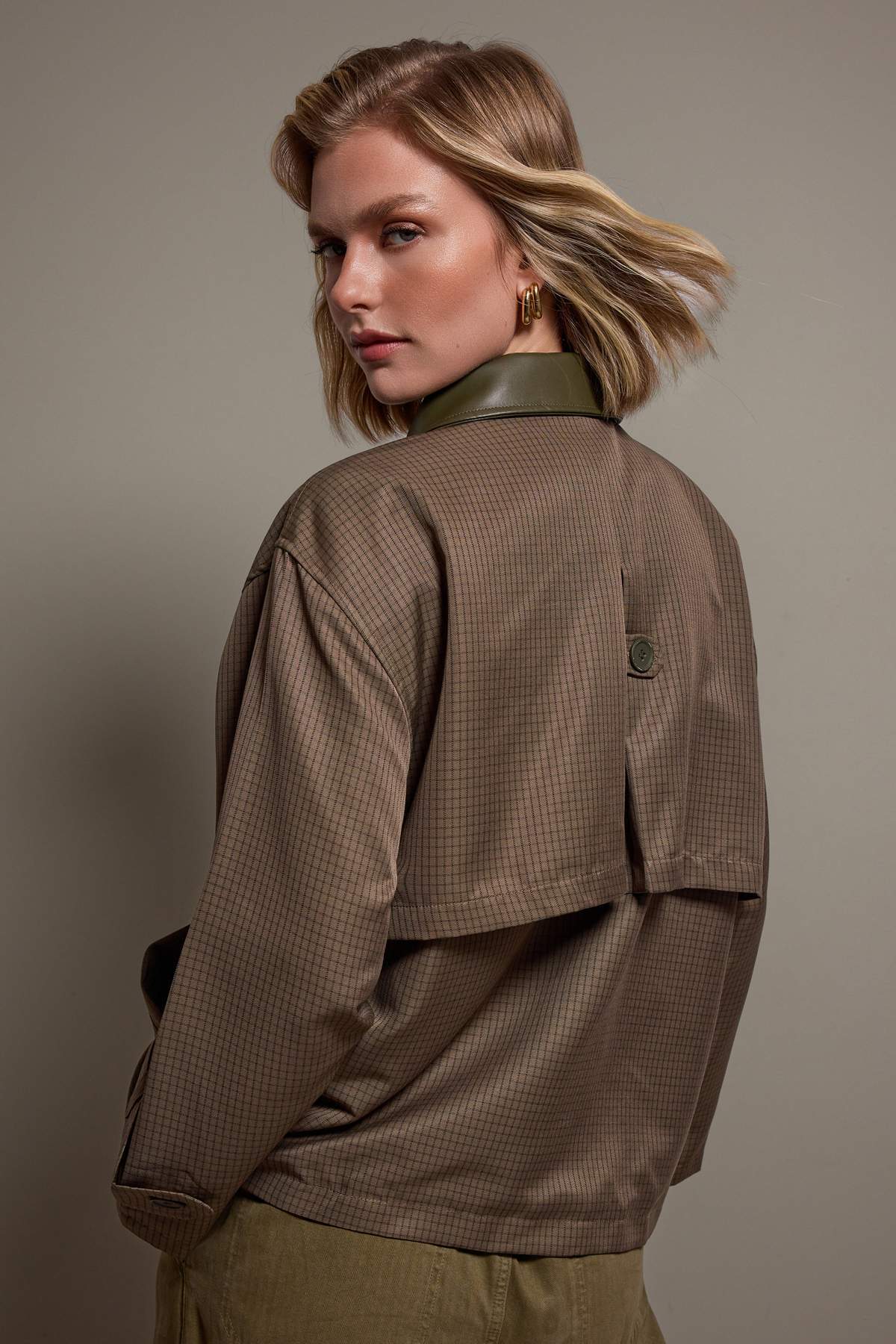 Kaputi TWOAW27MO00098 - khaki [djesi-src-bb51f599cea5b957e0d710935fbce65a7940b2e270d1fcb64ec7775da0baf426]