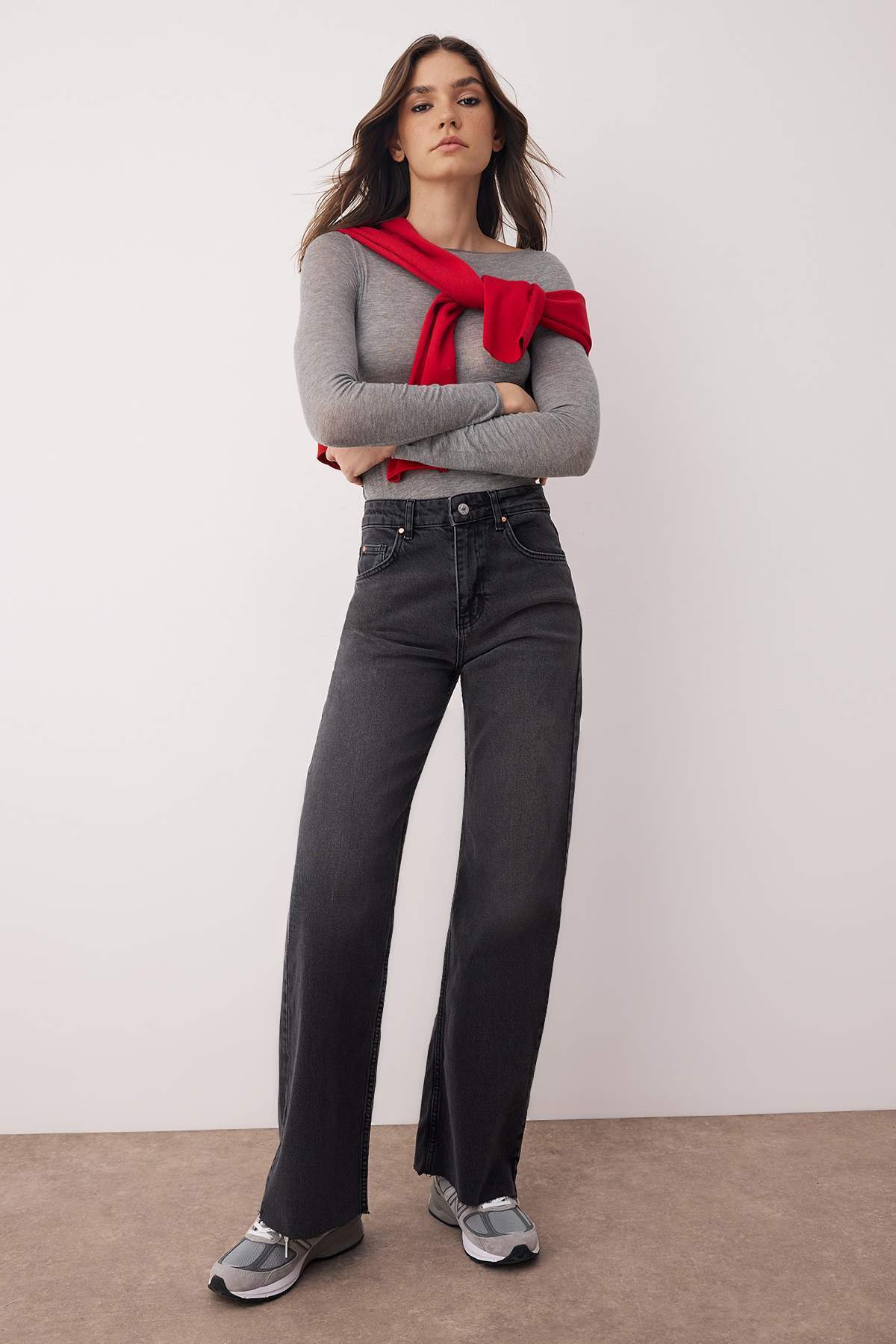 Farmerke TWOAW26JE00081 - crna