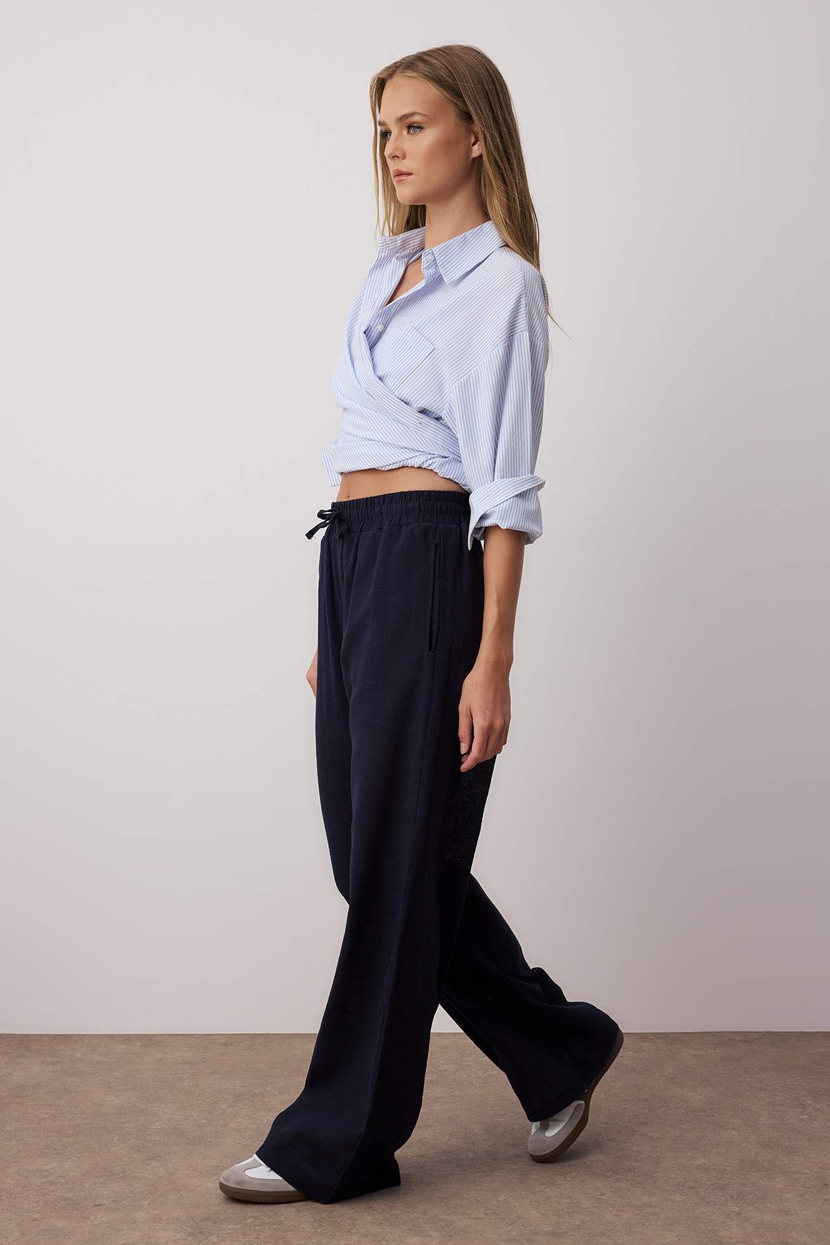 Pantalone TWOSS25PL00121 - teget [djesi-src-9ed7c1ac64d8d4f0e4de405645fb2b23bda573d8070e44151147c6f4b397321a]