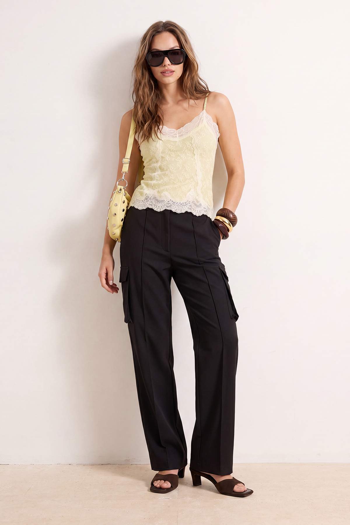Pantalone TWOAW22PL0343 - crna [djesi-src-6caed9db3770a86be6492803626237a9b37cbe09f7da7263a339d6183ef7eee2]