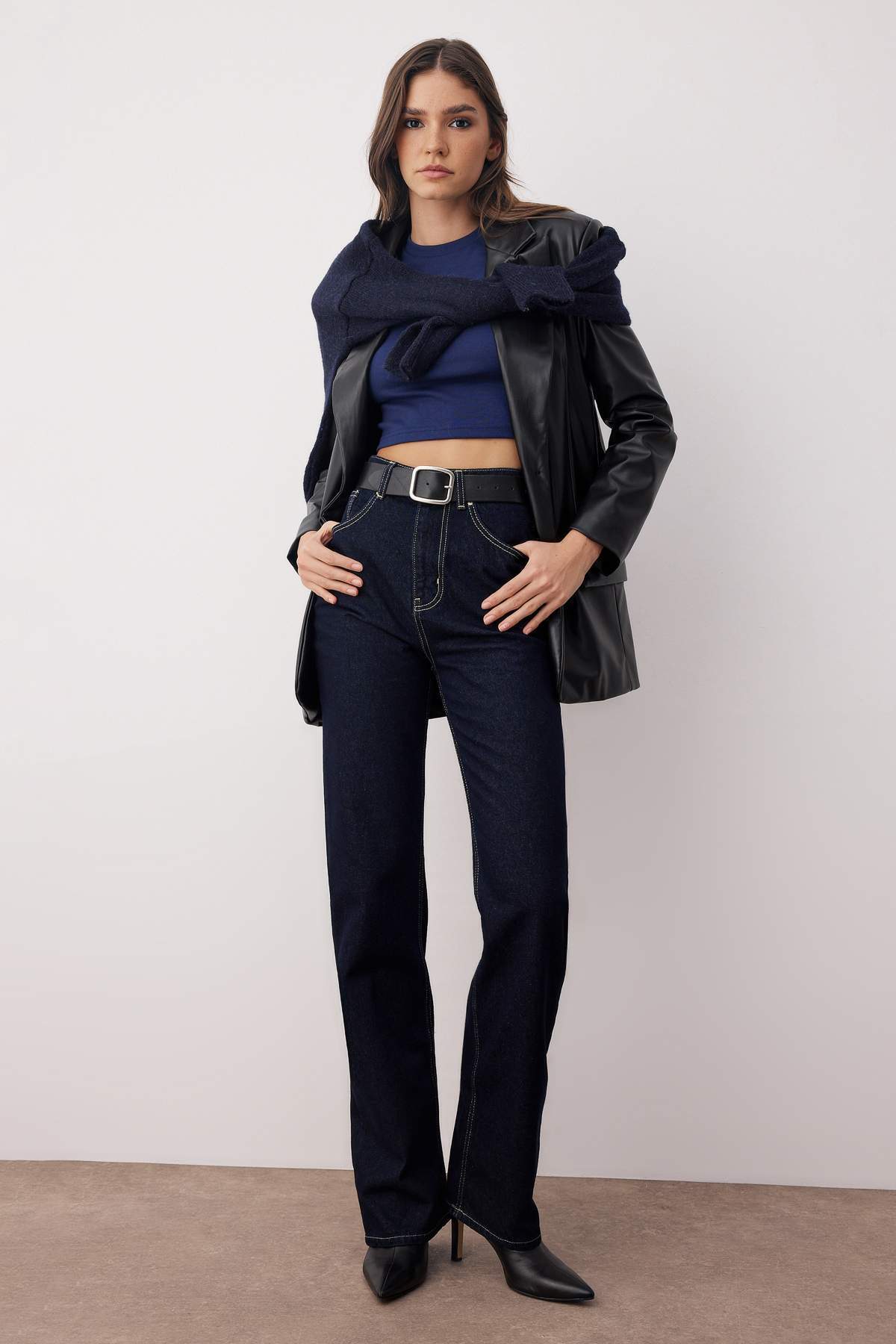 Farmerke TWOAW26JE00025 - plava