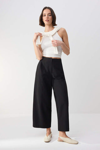 Pantalone TWOSS26PL00071 - crna [djesi-src-86742b4142469f721336c4fec9f892e1441c6508659fe1ed874312454fdf59e0]