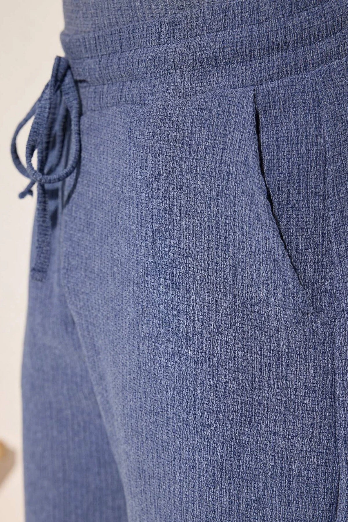 Donji Dio Trenerke TMNSS25EA00008 - indigo [djesi-src-8253b4fe9098c39c1a1e93fb92c8b5d8fd9cd1d9976fb86f0e9ef73a9624ca0d]