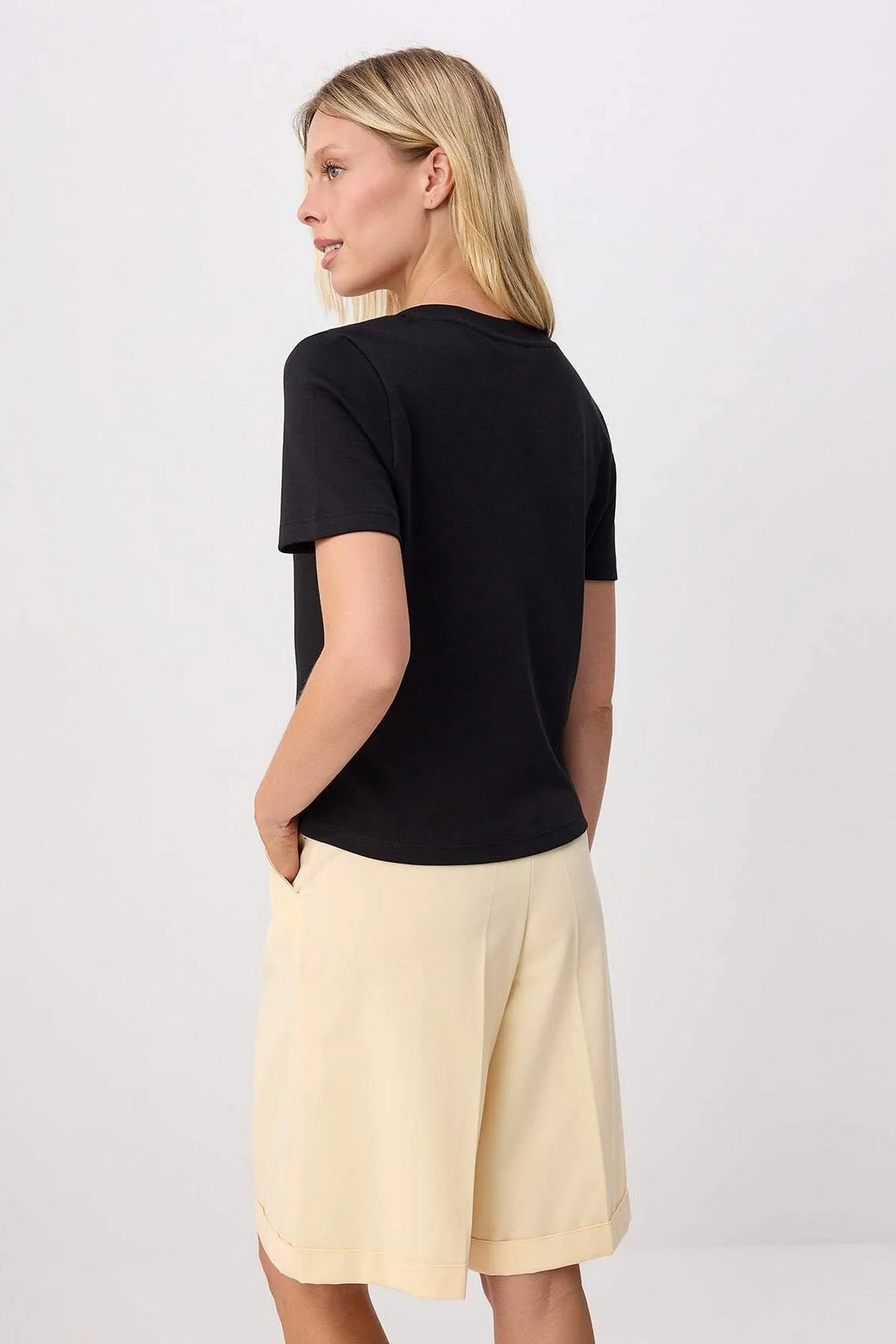 Majice TWOSS26TS00346 - crna [djesi-src-b07873dddd3cc709eb0a831c0e05139a854f412cfea0993db6eedc4e5bcfa97a]