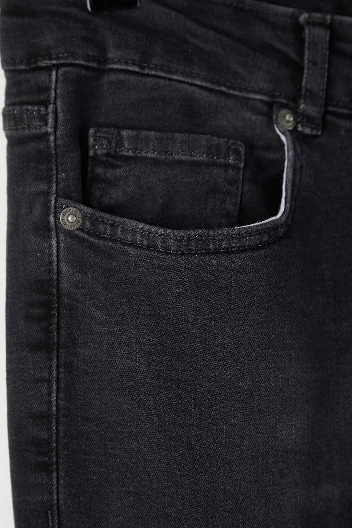 Jeans TMNAW23JE00036 - siva [djesi-src-92afed1194db5bbf262723beaeb53571df10f9495ecd57425adc5553d827bbd7]