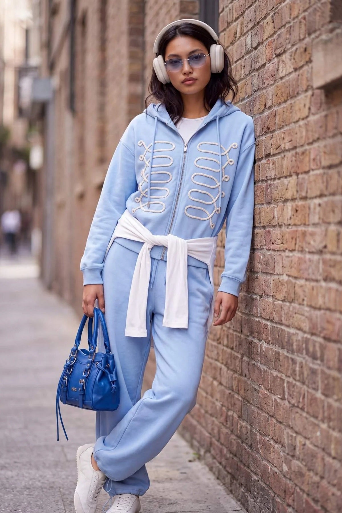 Trenerka TWOAW27EM00017 - plava [djesi-src-8d9b902312e415719f81e25703d1c324f090eee12614a5f47b0274a8da936eea]
