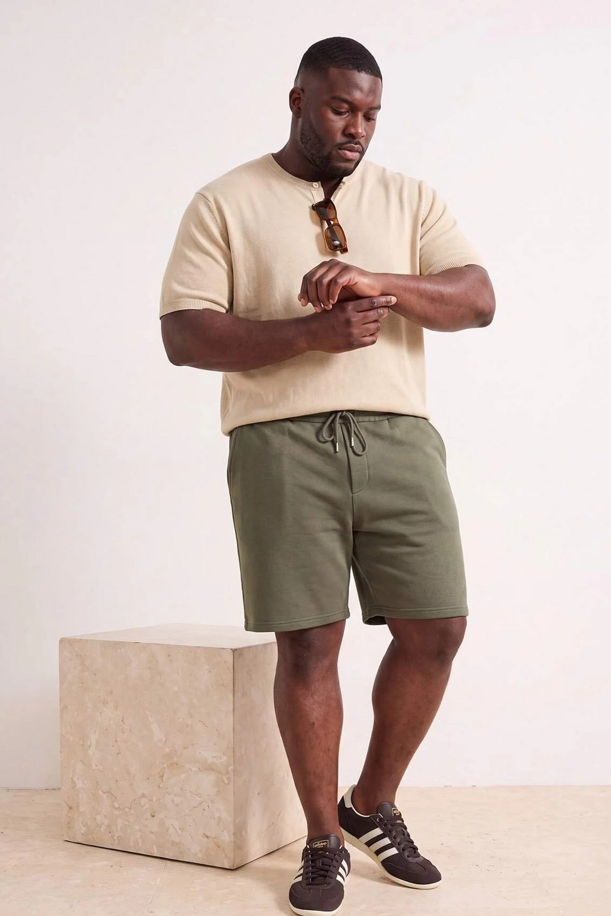 Šorts TMNSS24AP00001 - khaki [djesi-src-2a43db64f3176bbba26e94db459c18344a58b89cac32175e805787b9d0a2f606]