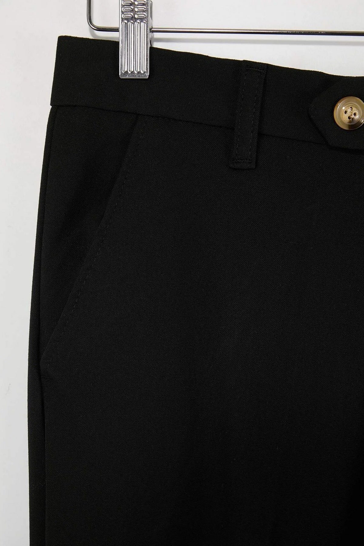 Pantalone TMNSS26PL00019 - crna [djesi-src-2fdd50aff3b1e6284d31f2e04bcda30eea64c8cd7c429e8117ba7048561de617]