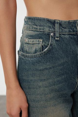 Jeans TWOAW25JE00140 - plava [djesi-src-96c86894511fcb98036cae6ca5b0566f59322f32d015b337e991192d2ad18c23]