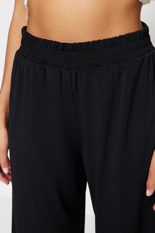 Pantalone TWOSS23PL00129 - crna [djesi-src-fe8f58fc05b6c636236aa9448778a0d93b46a493b48fb5f0cd8009658cdf3072]
