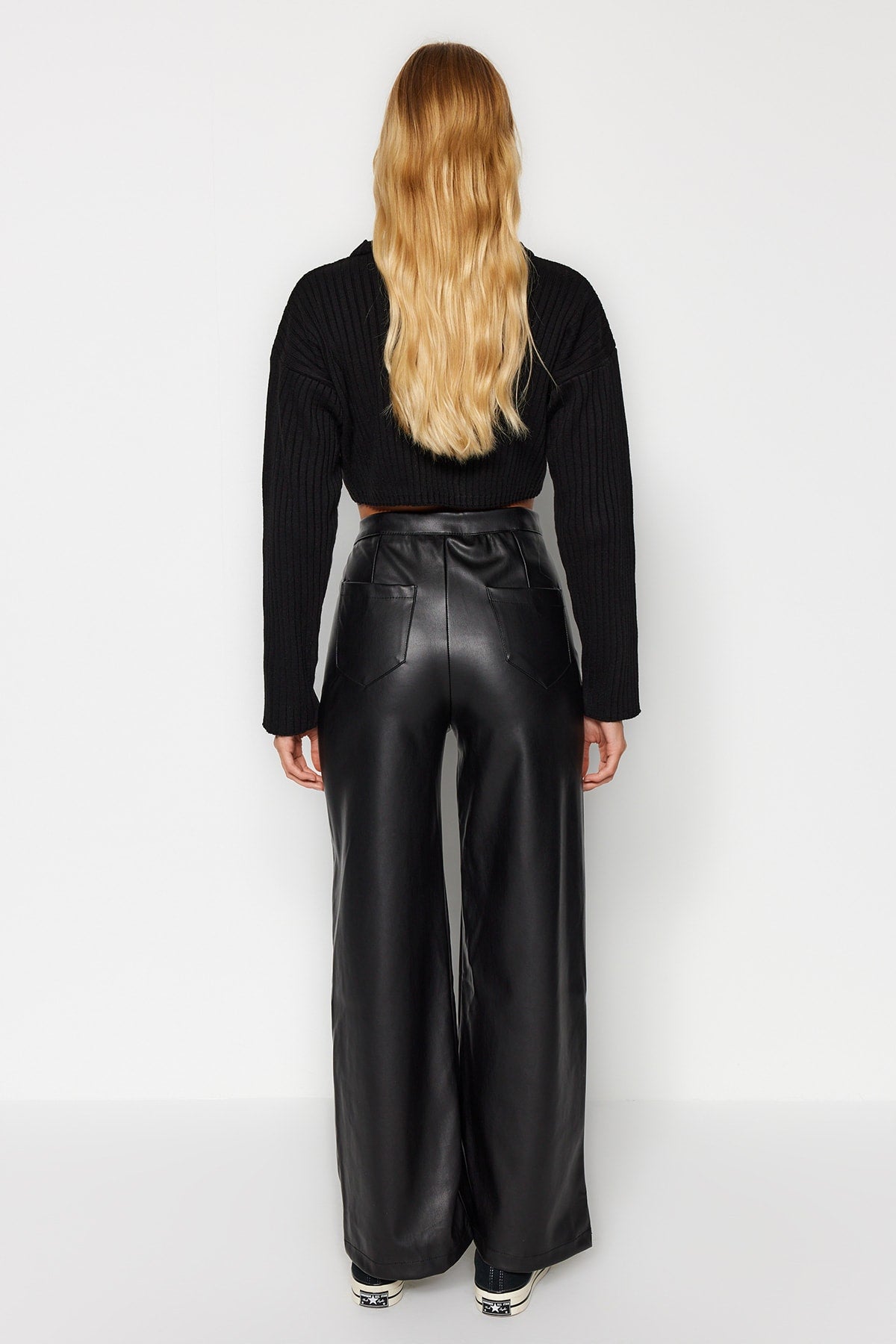 Pantalone TWOAW24PL00103 - crna [djesi-src-f711b74e839b4f41a5603d0b31c87a480cccd90cd8fc44ab25d00d3054c8a6e4]