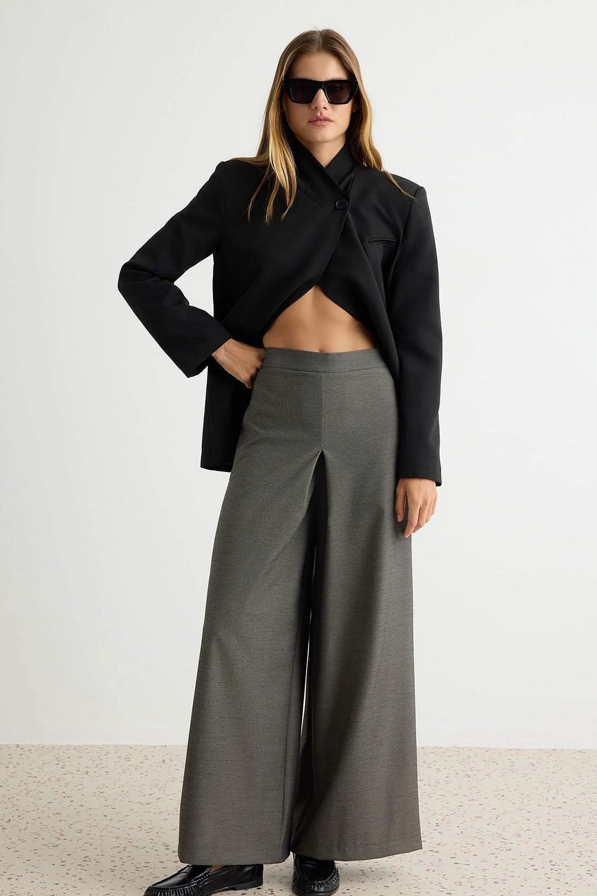 Pantalone TWOAW27PL00089 - siva [djesi-src-22d6d68e2267a02e3201ac0a2c29ca7f90244b46a01ec578373aa2d21b78c96b]