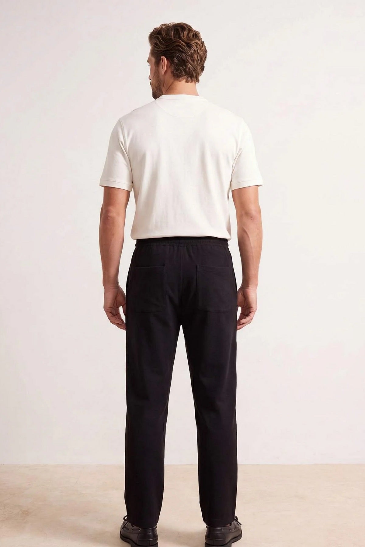 Pantalone TMNSS26PL00009 - crna [djesi-src-e06ca7bba8faa0d75d149e7b66effa8457eebcebe3559a07295cf1c69363df93]