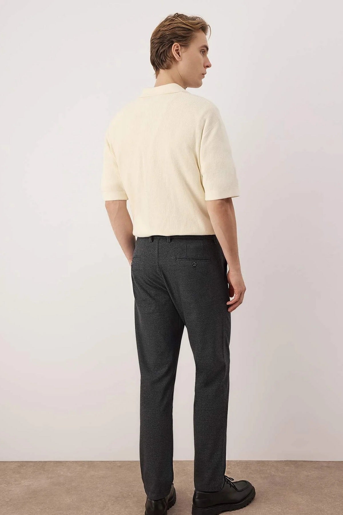 Pantalone TMNAW26PL00028 - crna [djesi-src-16de80c2a12ddc795a4ff3f7aa3517e271f63155274c8ab11ecd85c2ca5e3413]