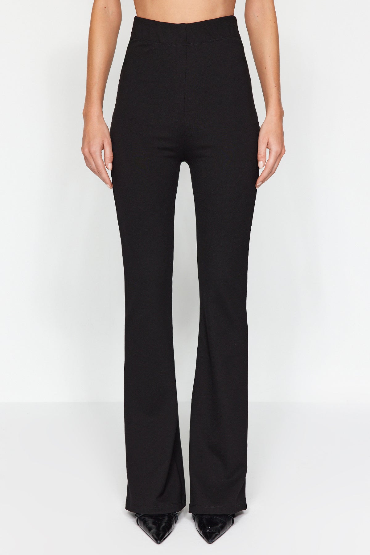 Pantalone TWOAW24PL00164 - crna [djesi-src-de76d304a48a9b3ba653e1220b6616c1116f1006270630cbd6e54ba024b07d18]