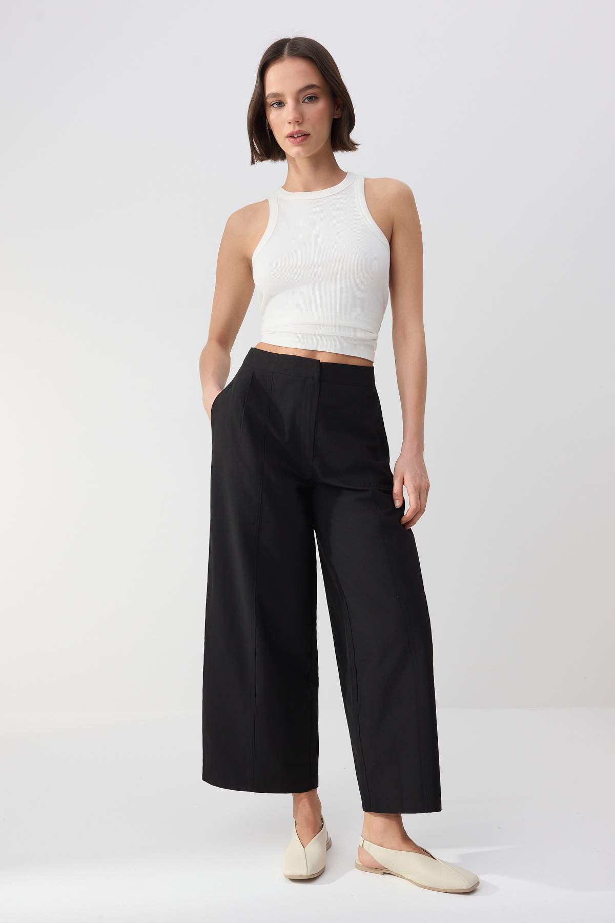 Pantalone TWOSS26PL00071 - crna [djesi-src-b718f3beb954bb27153e4880b6efa5fa5ba731dba1f04c7f882c0d3355915f0e]