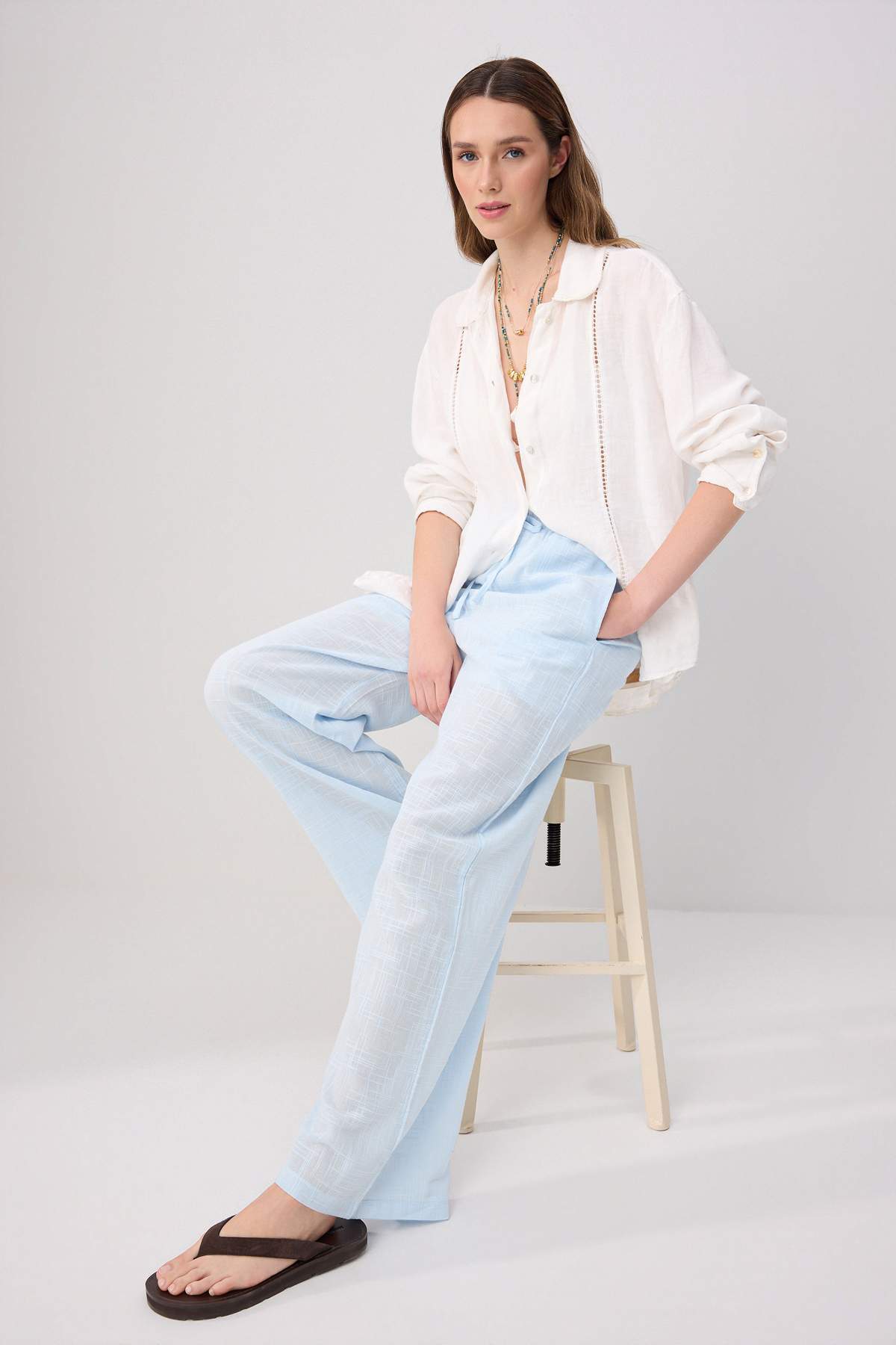 Pantalone TWOSS25PL00121 - plava [djesi-src-739fc543b45f79d60091e64569597ffc46e098d4c13129a5f2ed1d30c9f8ded5]
