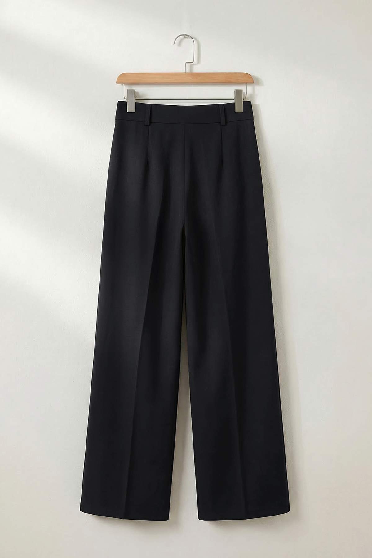Pantalone TDRSS26PL00010 - crna [djesi-src-6c1d60fece7ca6c17a96cdab184de4f175fac038ae13d1ba8310774fe81bff6e]