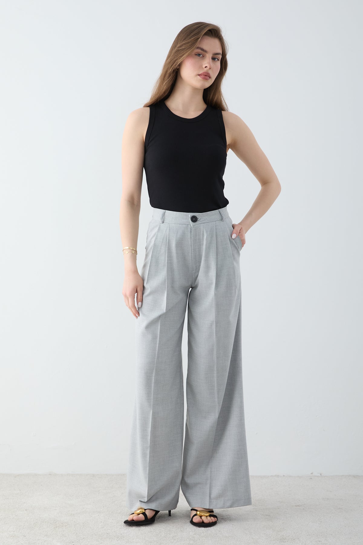 Pantalone TWOSS26PL00228 - siva [djesi-src-3095d501501e910cb5cc8b1277ffe13be31986bebfc91db86fbbbf0b385e0c4b]