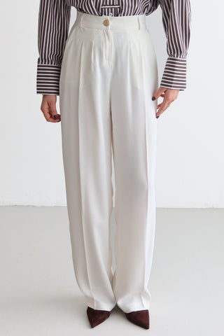 Pantalone TWOAW26PL00161 - bijela [djesi-src-f0deea6ced378f7406b8710fbb561047e748b6a6b20cb447423e03dd892aca44]