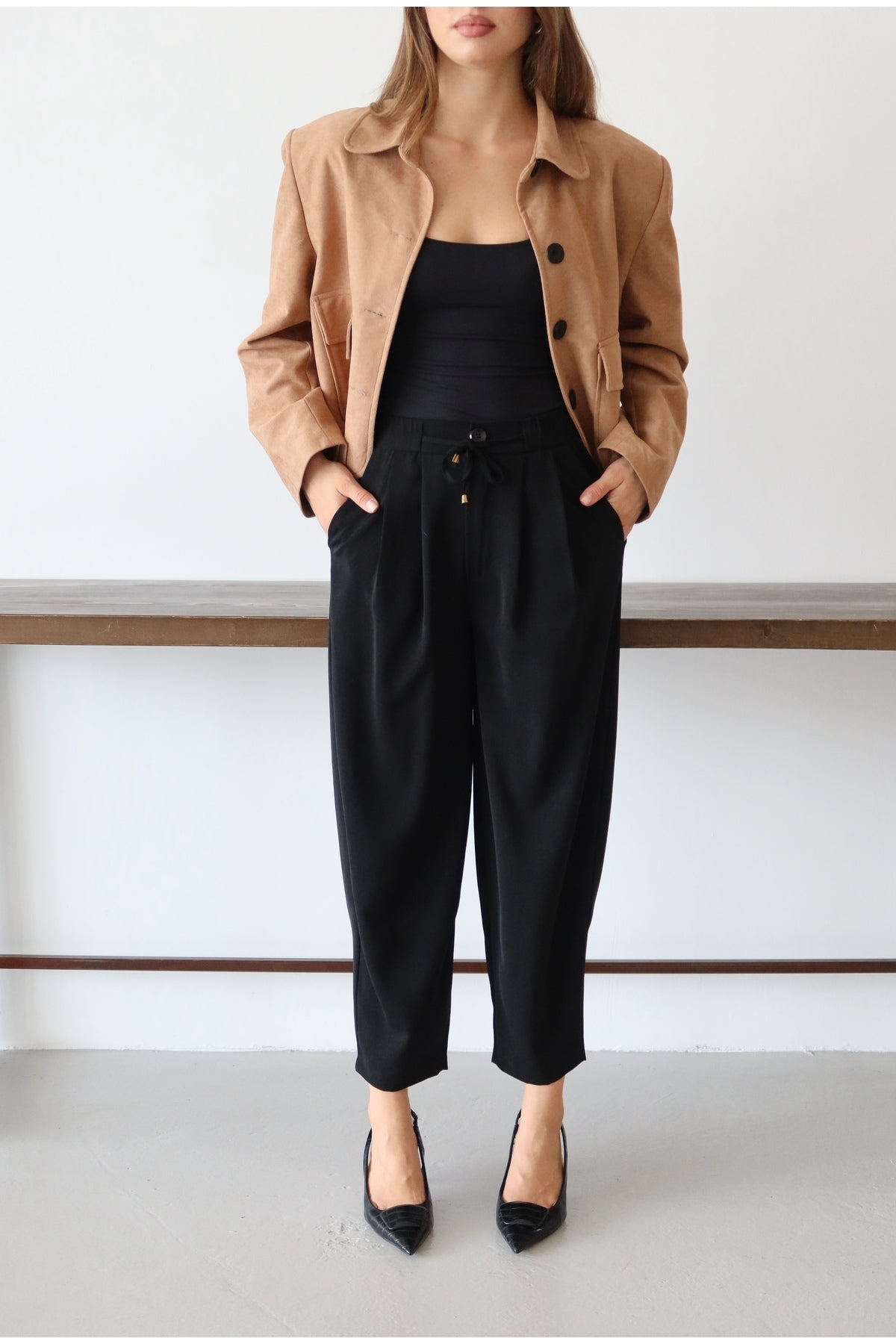Pantalone TWOSS25PL00126 - crna [djesi-src-228a7de5cbf59d7038bedf536bf5040b545dc1800cad6a82dd5e59df7f4cc137]