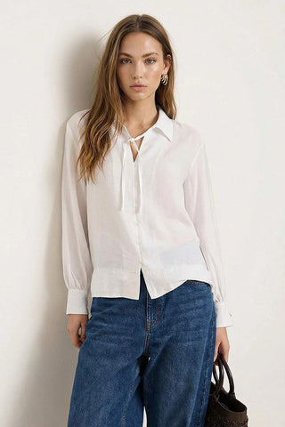 Košulje TWOAW26GO00080 - bijela [djesi-src-6707875e060a975f0e8e2775f500ce7fbab8944c6a3f5017c41e5b0f4e1f78d6]