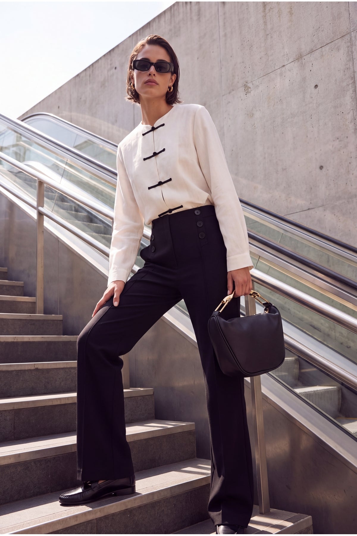 Pantalone TWOAW27PL00069 - crna [djesi-src-c4ec44c7f92679bbda7fa7074123e5217a74c982ca0947d758e52fdf613c3f42]