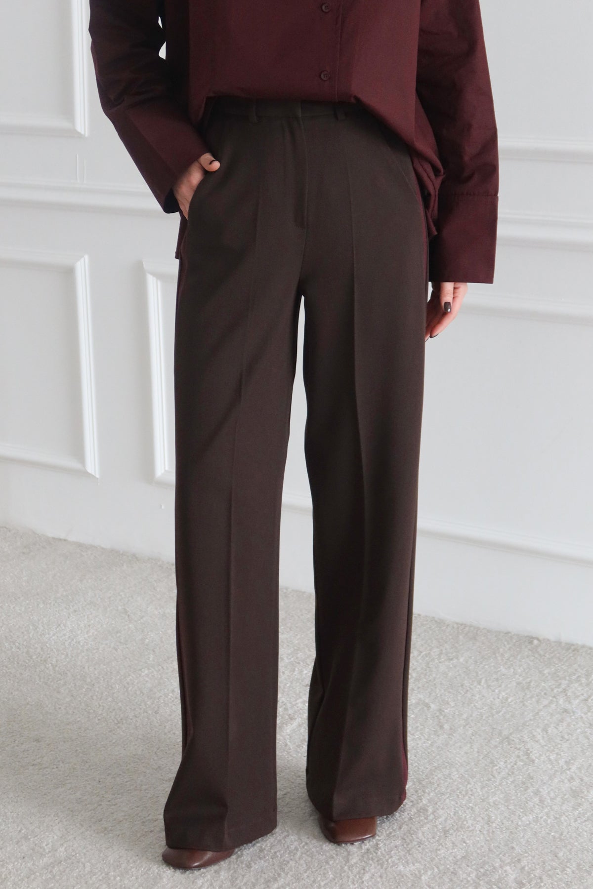 Pantalone TWOSS26PL00013 - braon [djesi-src-c4f626c6762a031b29c46eba7ca924138e9b78ede54a463f844c2215a4e0b14a]