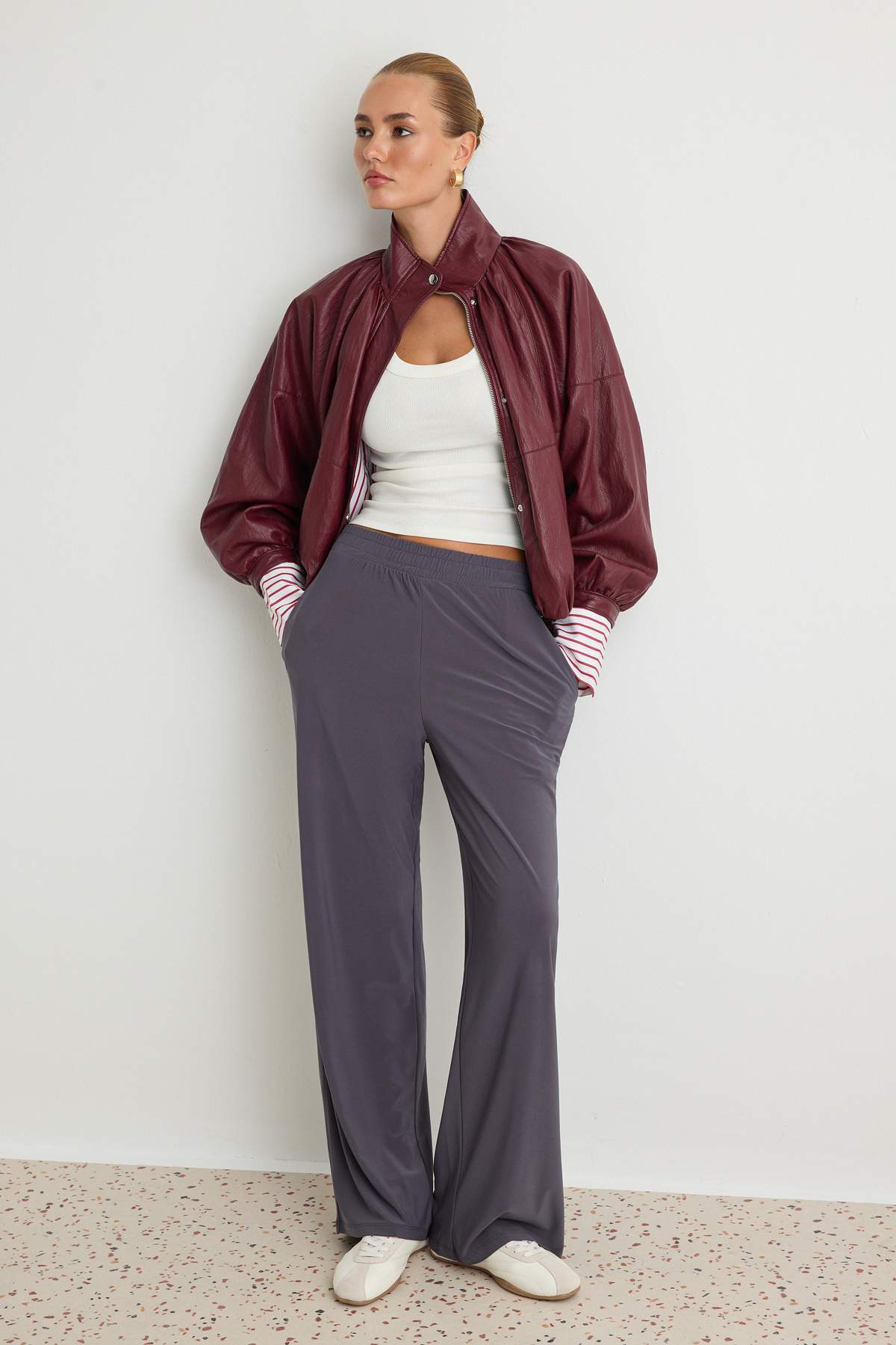 Pantalone TWOSS23PL00129 - siva [djesi-src-3b9493cb7177dc64de7f9aad2da65c3fa63435eb20932042025ea3b433c1a7f8]