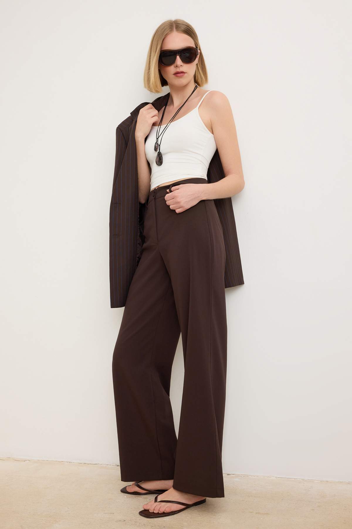 Pantalone TWOSS23PL00314 - braon [djesi-src-7db04cc1772078f31aa56123522e6d73efef2ec3d7ee48dfc777cd1b0fa31855]