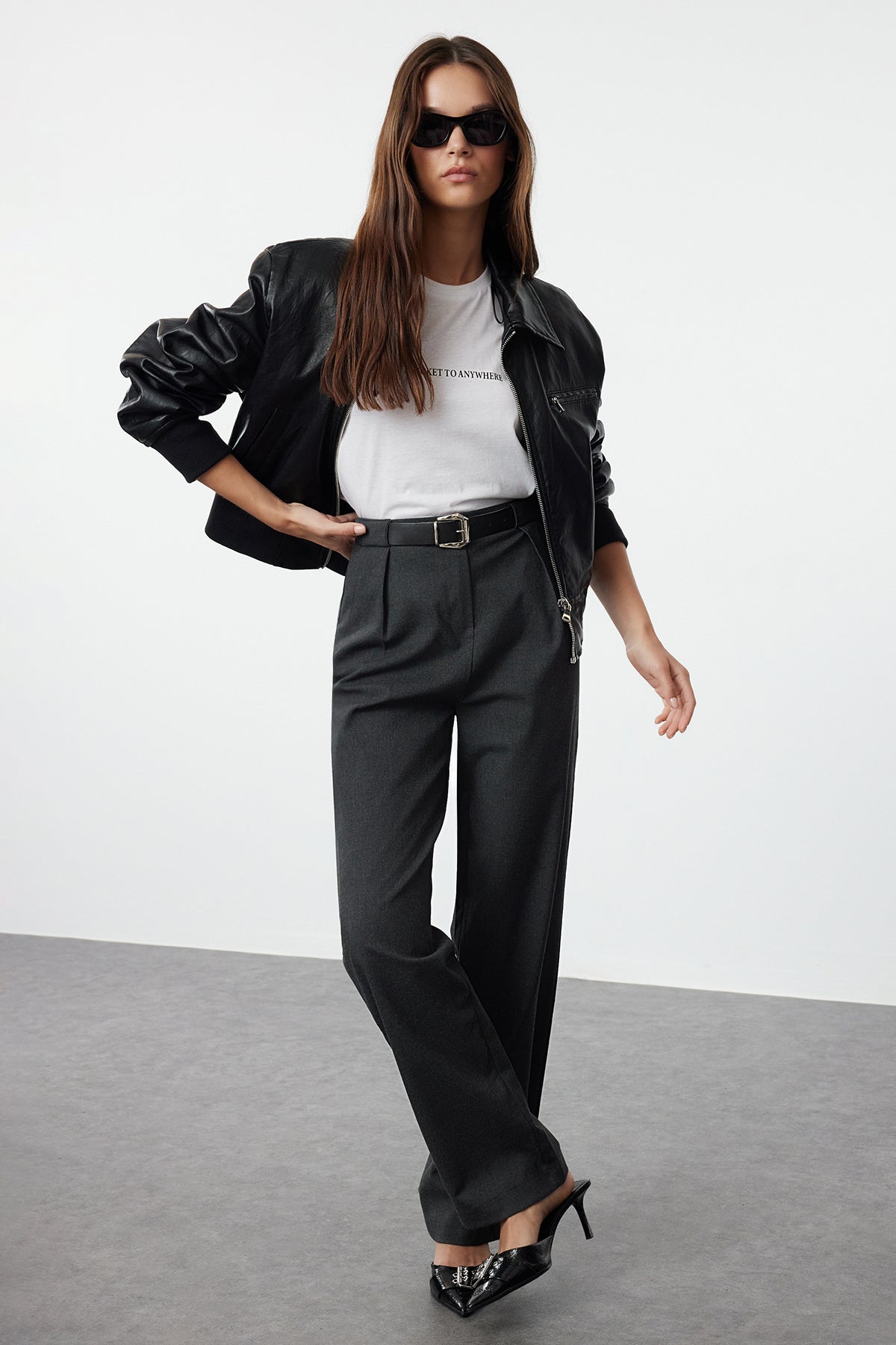 Pantalone TWOAW25PL00046 - siva [djesi-src-a64dd7357318e5d55d13aa4345cacc677e31d15d9eb054c2840eb6ce9bd1c5c7]